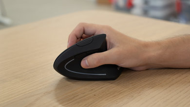 Anker Wireless Vertical Mouse Claw Grip Picture