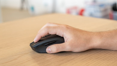 Corsair HARPOON RGB Wireless Claw Grip Picture