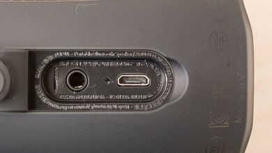 JBL Flip 4 Controls Photo 2