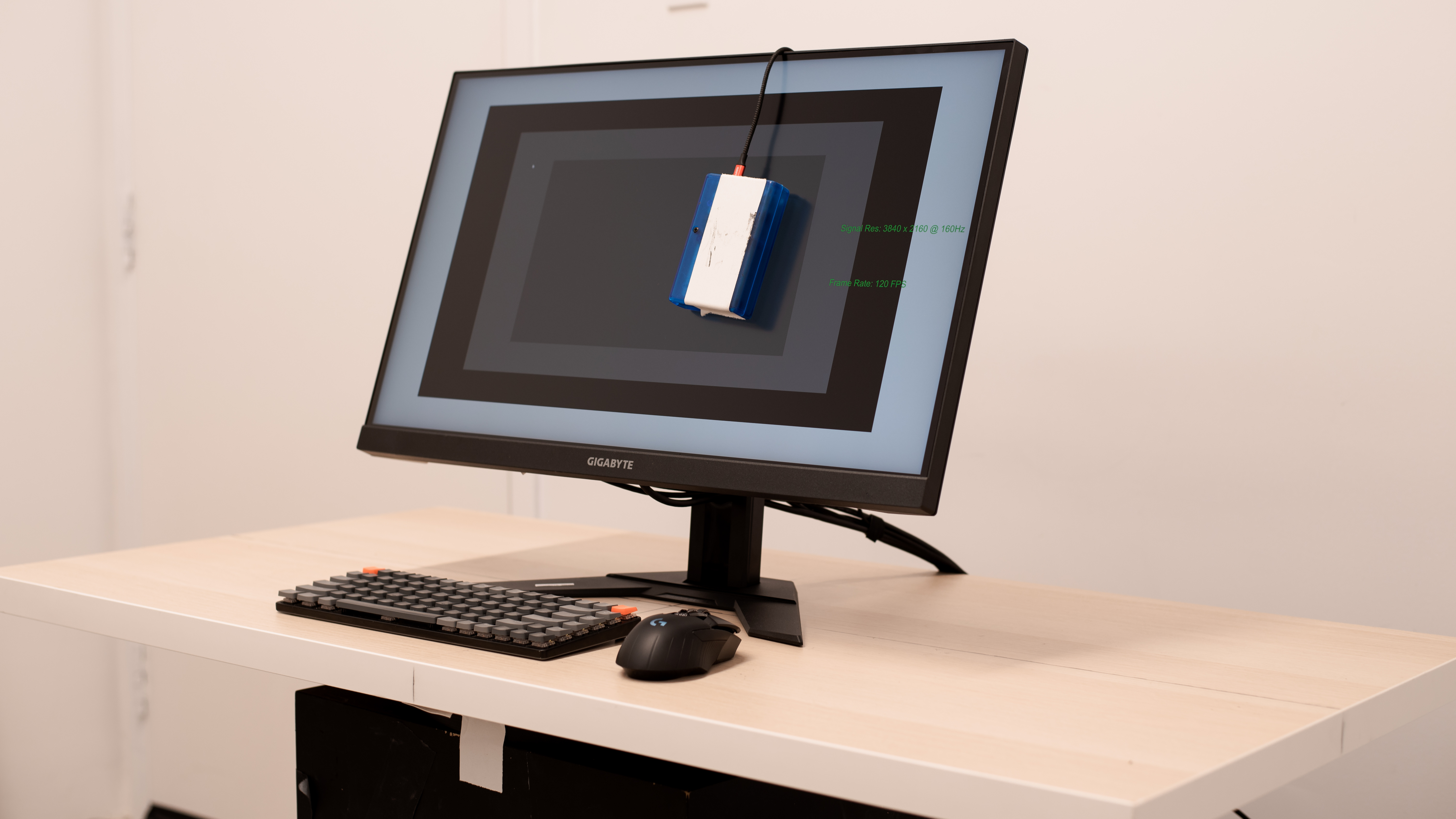 GIGABYTE M27U 27インチモニター 4K ゲーミングモニター Amazon.com: GIGABYTE M27U - 27