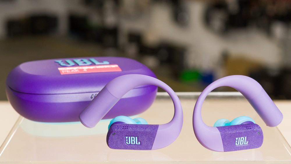 JBL Endurance Peak 4 Review - RTINGS.com