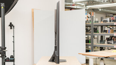 Hisense 75U8N Thickness Picture