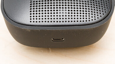 Bose SoundLink Flex (2nd Gen) Controls Photo 2