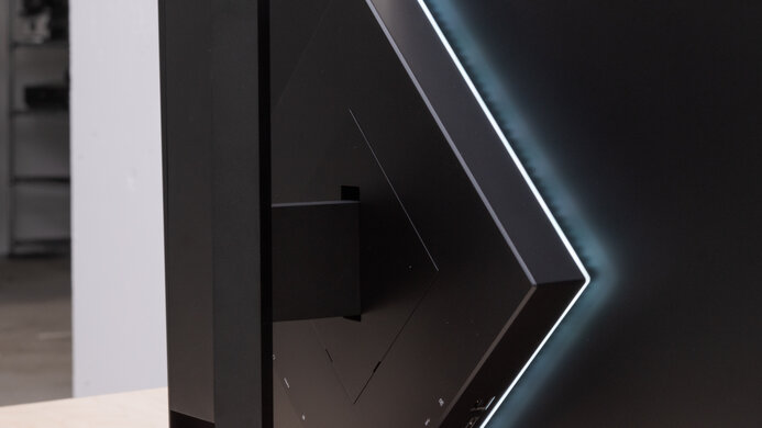 HP OMEN 27i Ergonomics Picture