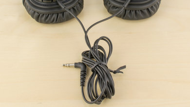 Panasonic RP-HC200 Review - RTINGS.com