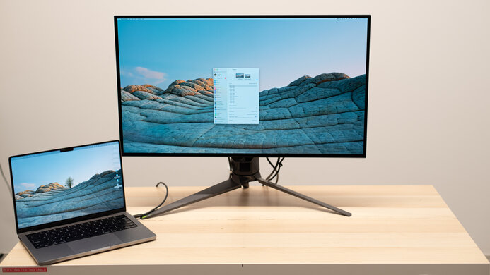 ASUS ROG Swift OLED PG32UCDP Display Picture