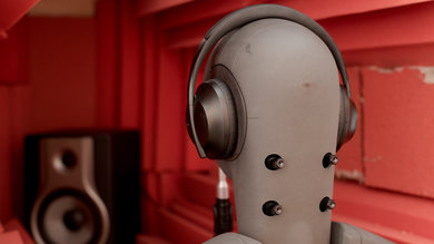 Bose 700 Headphones Wireless In-Test Picture