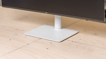 Dell S3225QS Stand Picture