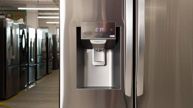 LG LRFS28XBS Water Dispenser Photo