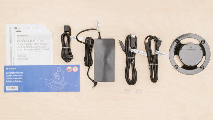 Samsung Odyssey Neo G7 S32BG75 In The Box Picture