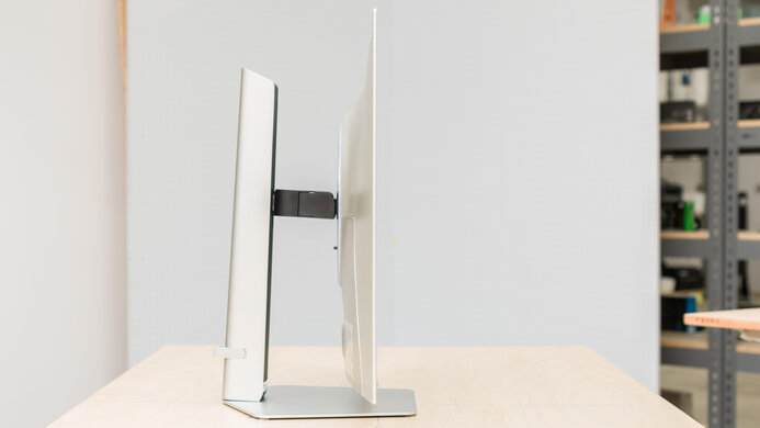 Samsung Odyssey OLED G8/G80SD S32DG80 Thickness Picture