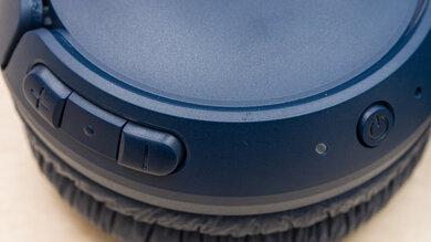 JBL Tune 520BT Controls Picture