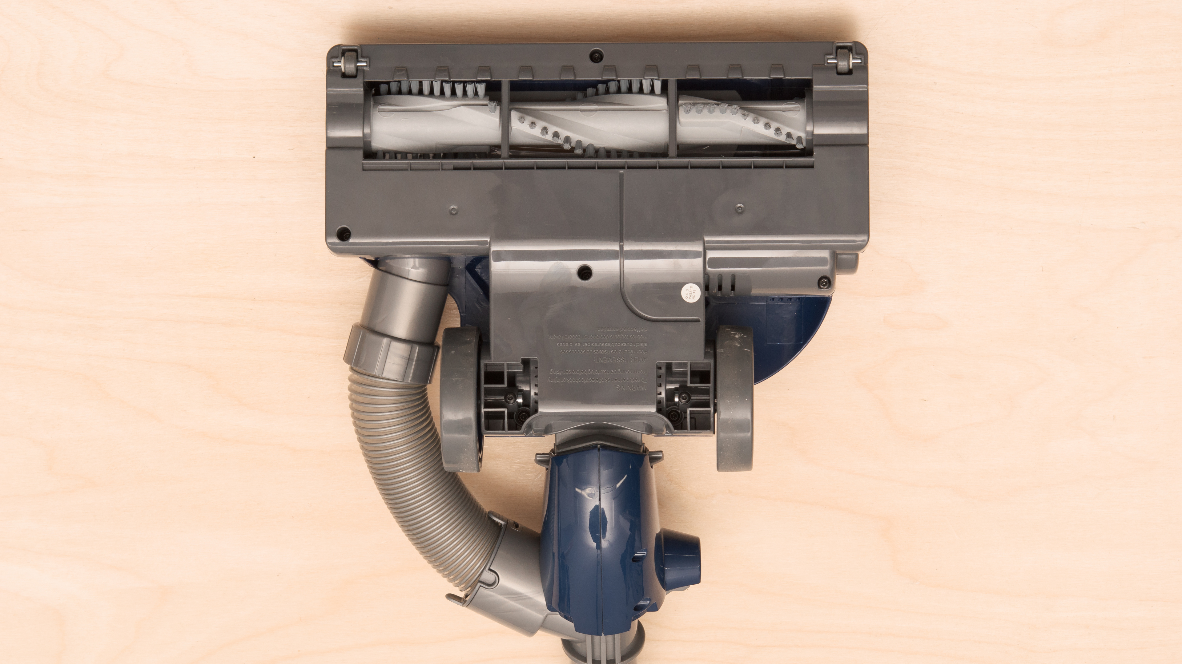 Shark Navigator LiftAway Deluxe [NV360, UV440] vs Shark Rotator