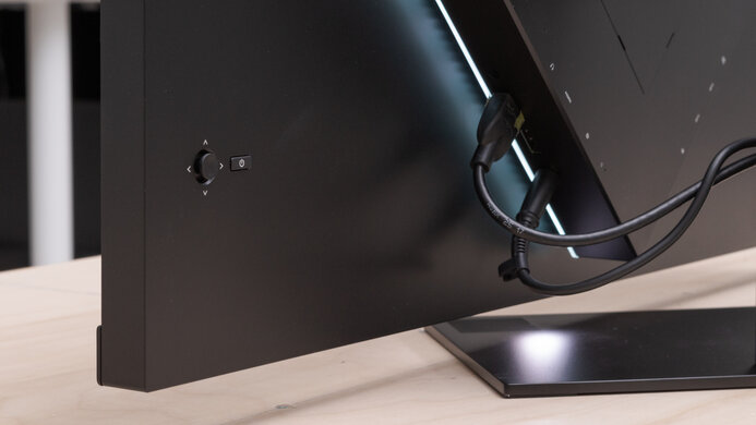 HP OMEN 27i Controls Picture