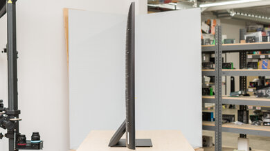 TCL QM8/QM851G QLED Thickness Picture