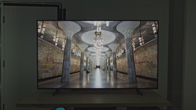 Samsung DU7200/DU7200D HDR Hallway Photo