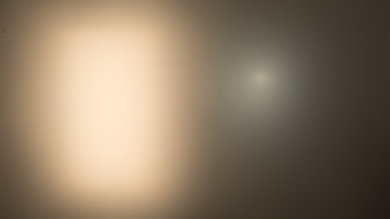 LG 32UD59-B Bright room off picture