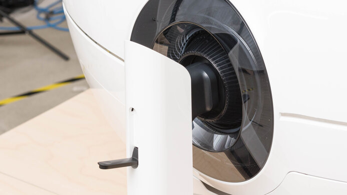 Samsung Odyssey Neo G9/G95NA S49AG95 Ergonomics Picture