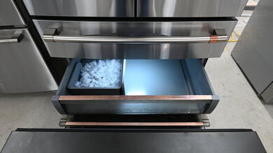 Café CGE29DP2TS1 Ice Maker Location