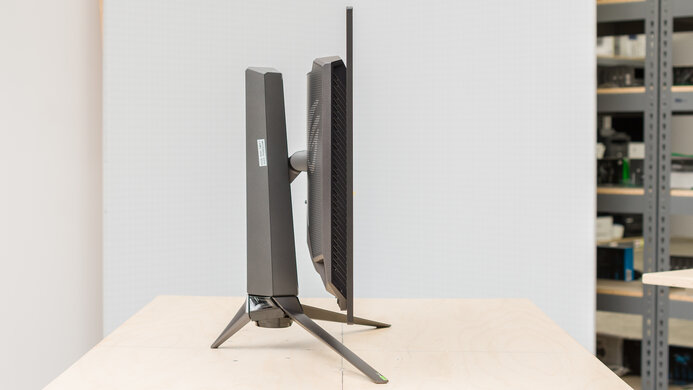 ASUS ROG Swift OLED PG32UCDM Thickness Picture