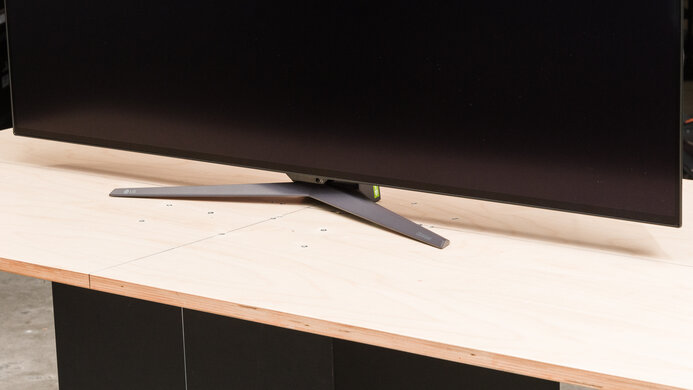 LG 48GQ900-B Stand Picture