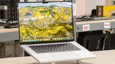 Apple MacBook Pro 16 (2024) Style Photo
