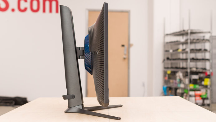 Samsung Odyssey G3 S24AG30 Thickness Picture