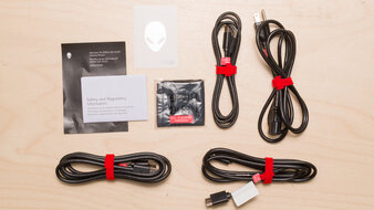 Dell Alienware AW3425DW In The Box Picture