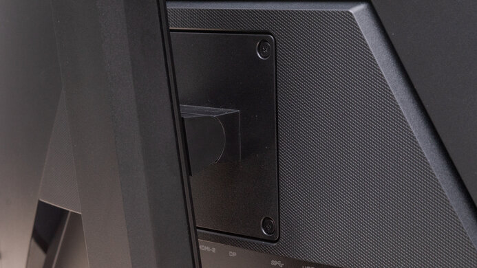 Gigabyte G32QC Ergonomics Picture