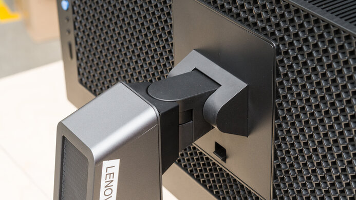 Lenovo Legion Y32p-30 Ergonomics Picture
