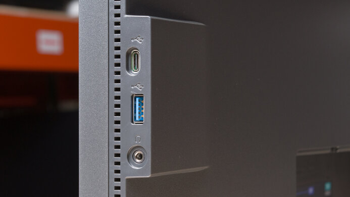 BenQ PD3225U Inputs 2