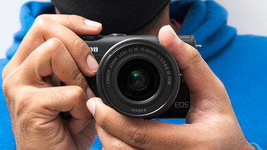 Canon EOS M200 Hand Grip Picture