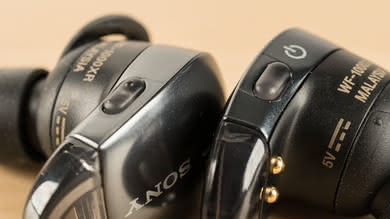 Sony WF-1000X Truly Wireless Controls Picture