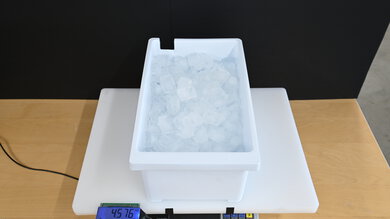 LG LF25Z6211S Full Ice Cube Tray Photo