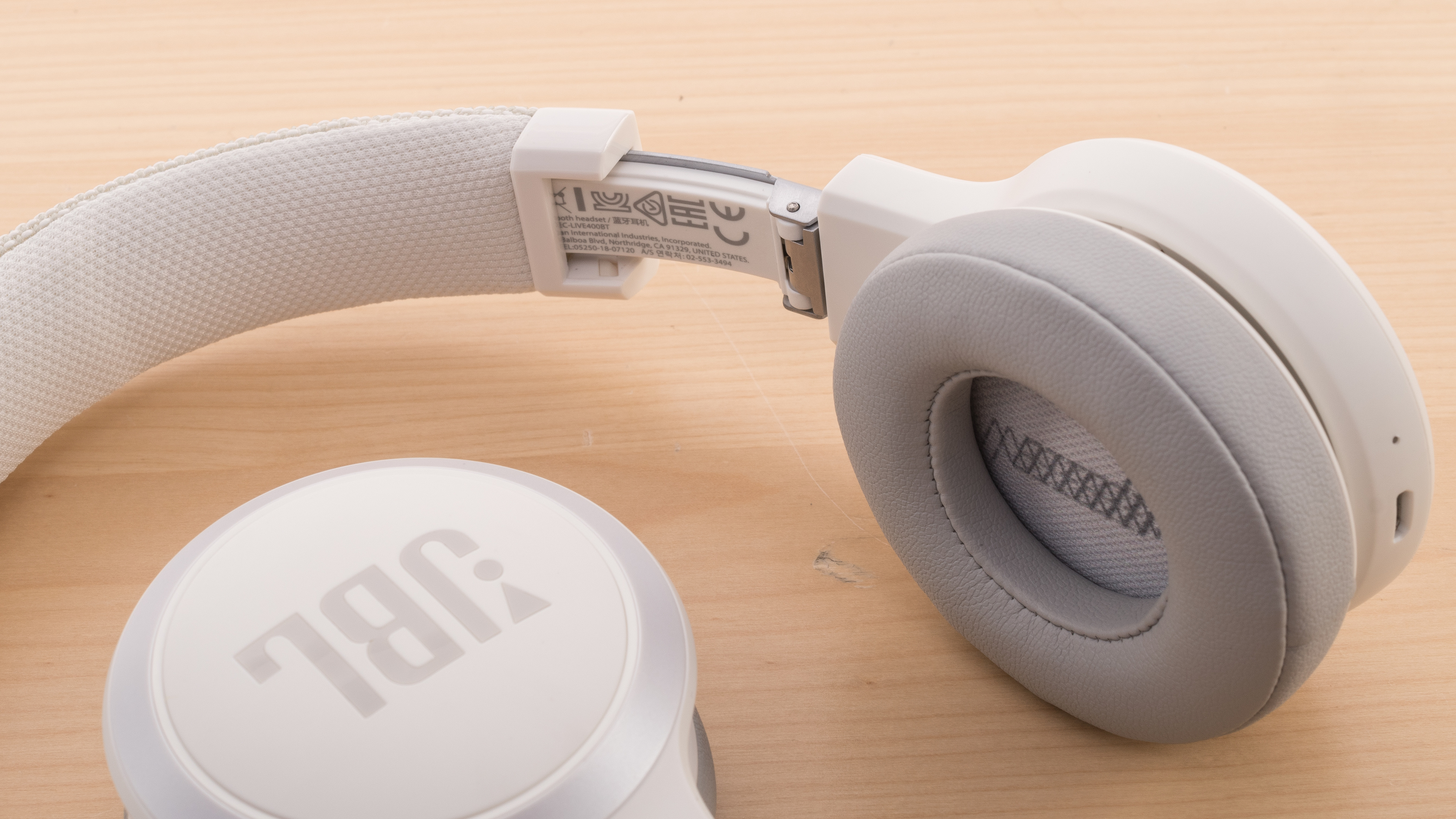 JBL Live 400BT Wireless Review - RTINGS.com