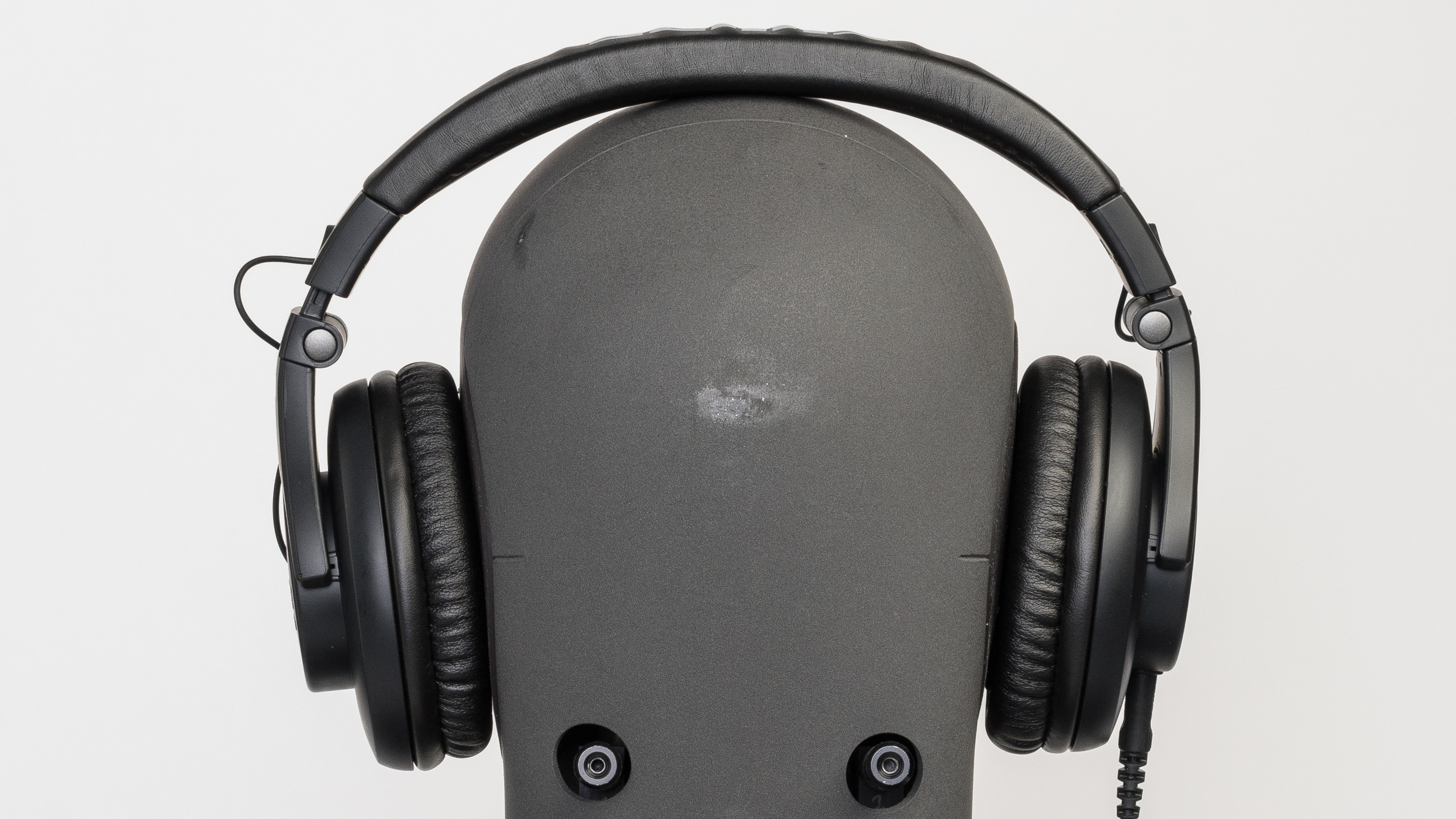Shure SRH 440 Review - RTINGS.com