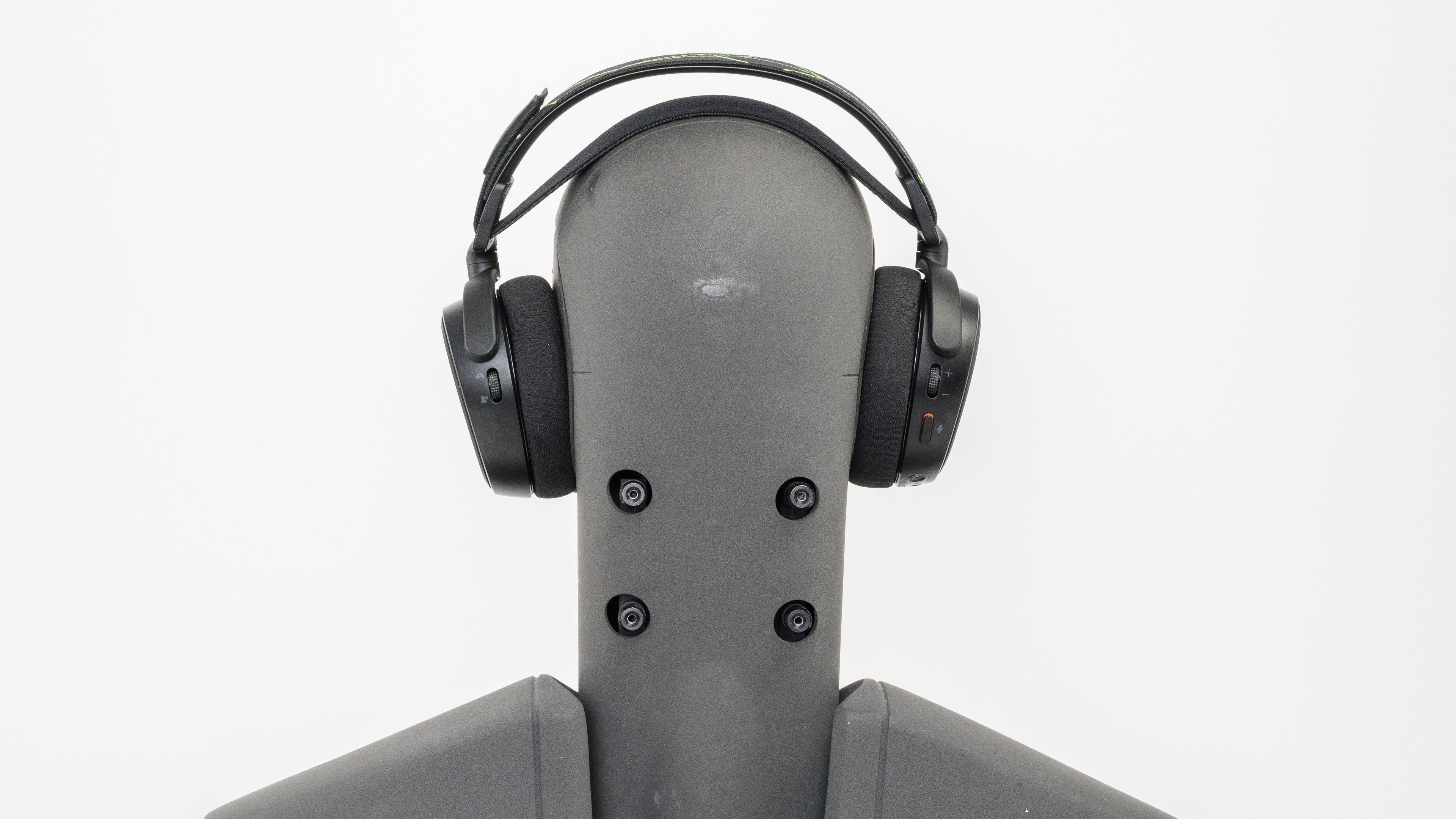 SteelSeries Arctis 9X Wireless Review