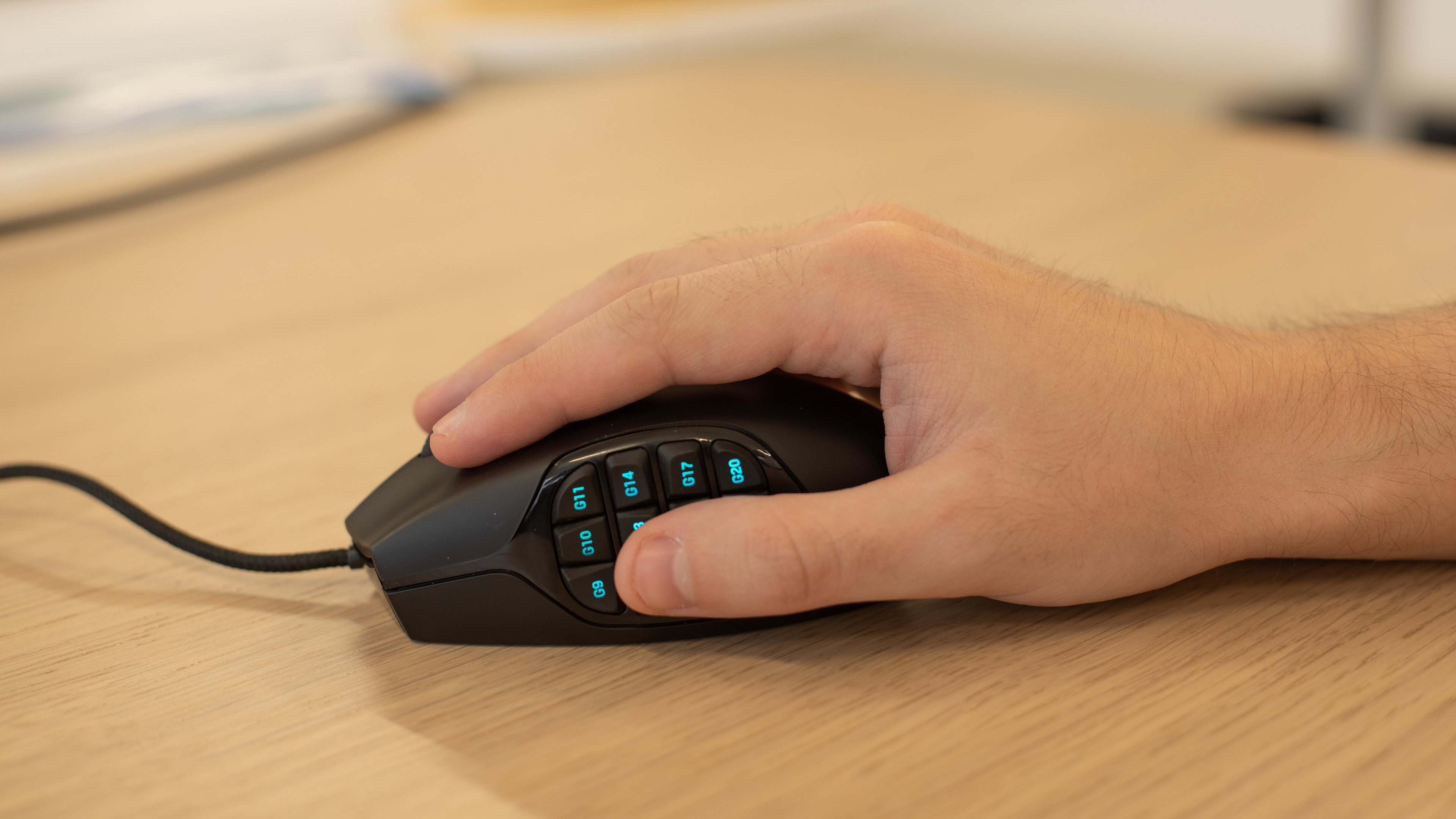 Logitech G600 MMO Gaming Review - RTINGS.com